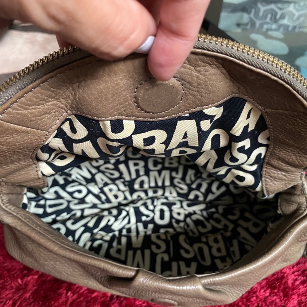 Marc Jacobs Sling Bag - Picture 4 of 5